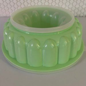 Vtg 3 piece Tupperware Jello Mold Ice Ring Mint Green 1202 EUC Rarely Used